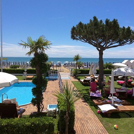 Hotel Universo Lido di Jesolo Luaran gambar