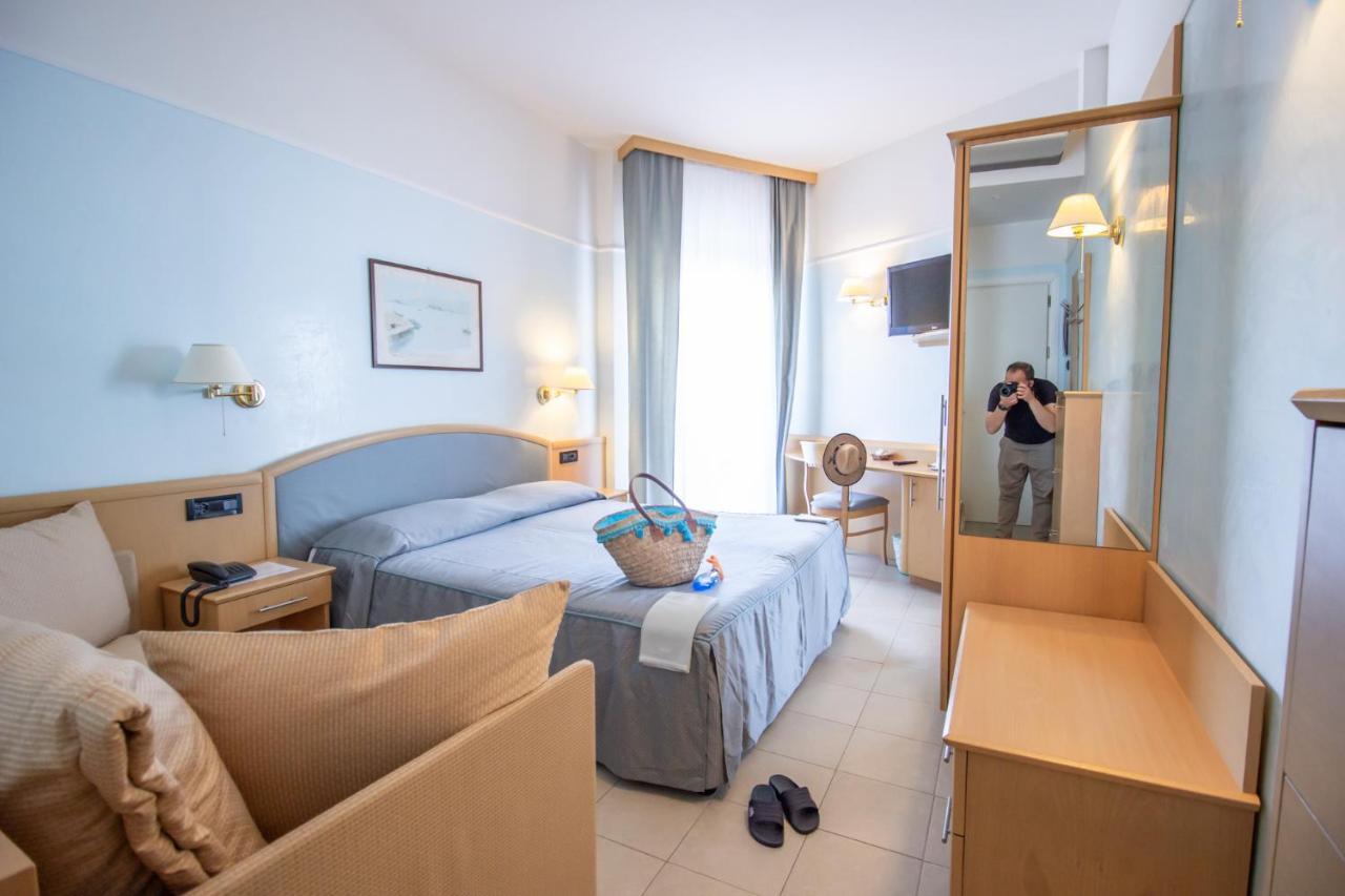 Hotel Universo Lido di Jesolo Luaran gambar